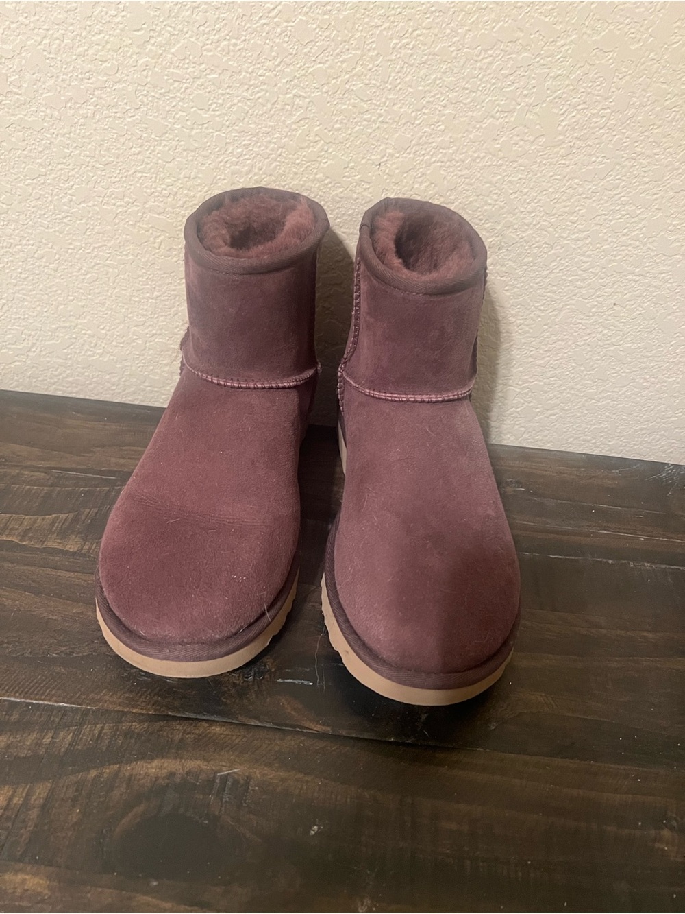 Cozy Short Suede Uggs in Plum